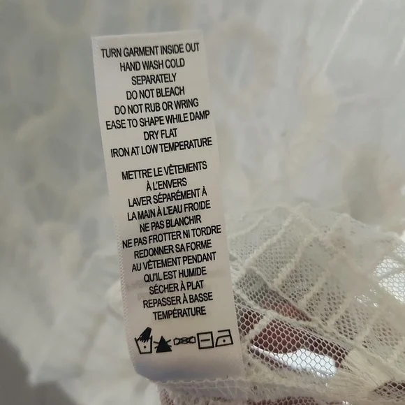 Ricki's Sheer Blouse Etched pattern throughout - Size  XXL - Picture 7 of 8